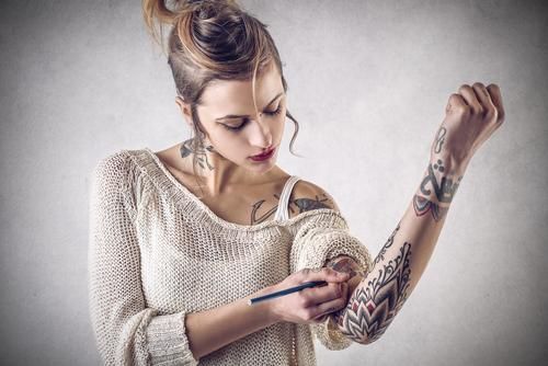 Important factors to consider when evaluating the best laser tattoo removal machine to buy